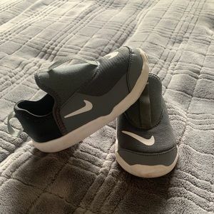 Nike toddlers 7